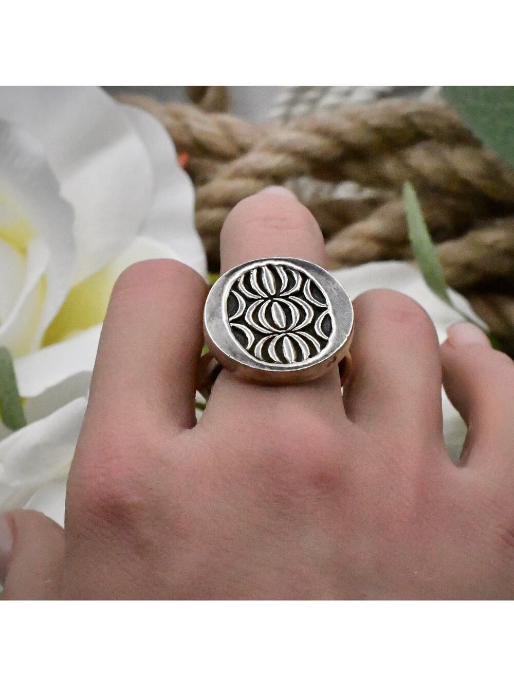 Vintage Stamped GA 925 Sterling Silver Modernist Sunburst Line Relief Ring 8.5